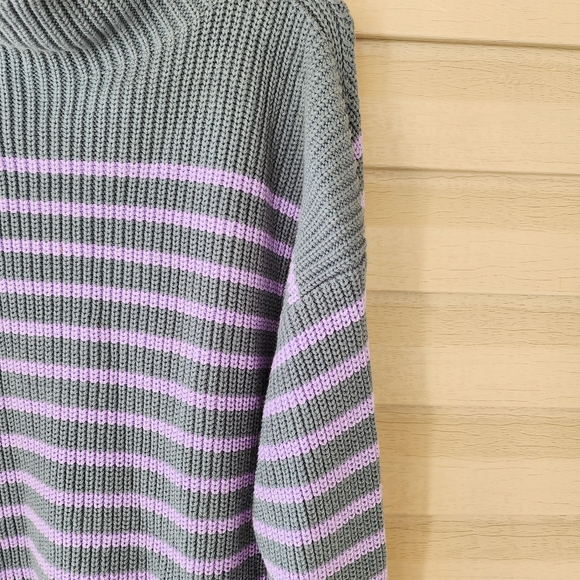 Ann Taylor striped sweater - Picture 5 of 11